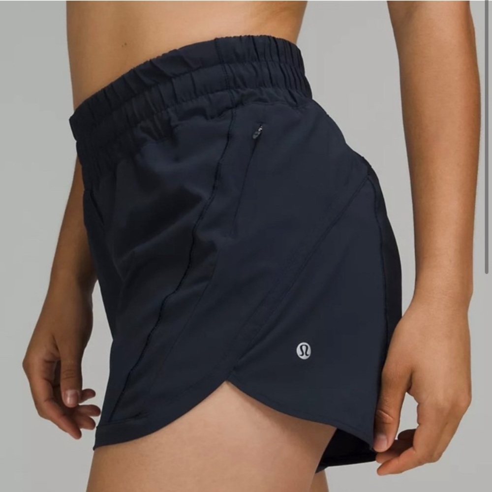 Lululemon Athletica Black Athletic Shorts Moisture-Wicking Lightweight 5”